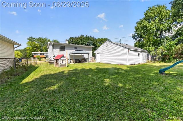 942 Panorama Drive, Milford, MI 48381