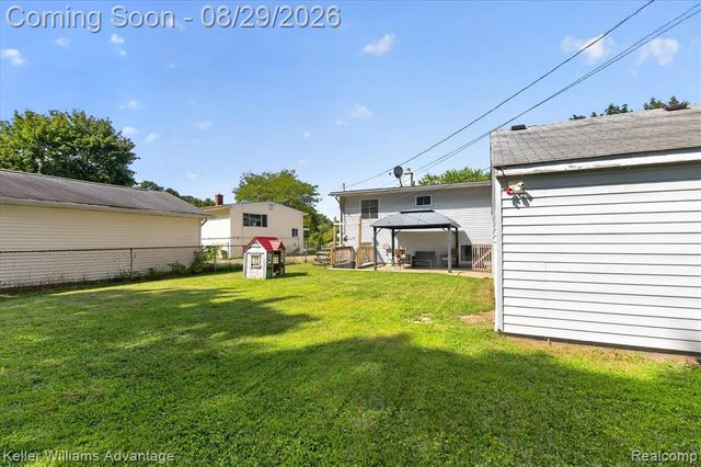 942 Panorama Drive, Milford, MI 48381