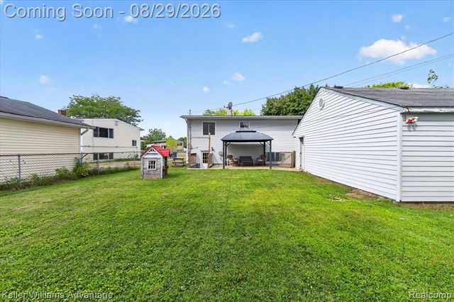 942 Panorama Drive, Milford, MI 48381
