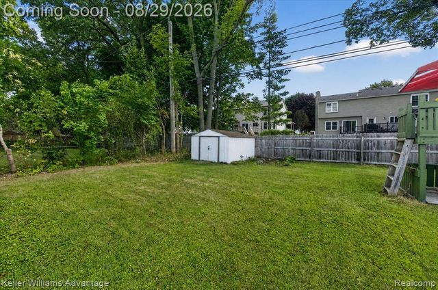 942 Panorama Drive, Milford, MI 48381