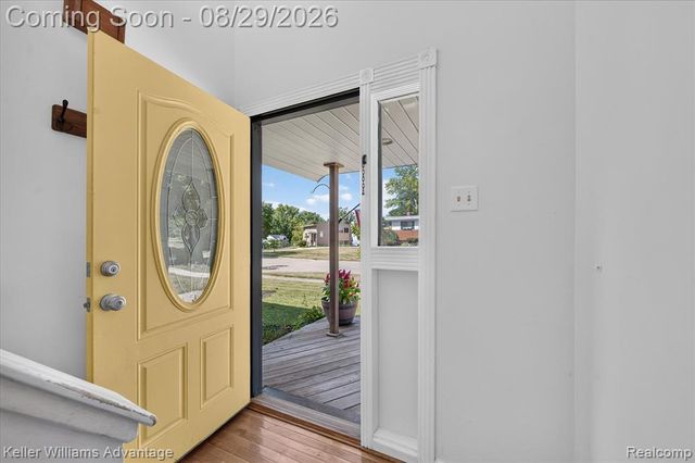 942 Panorama Drive, Milford, MI 48381