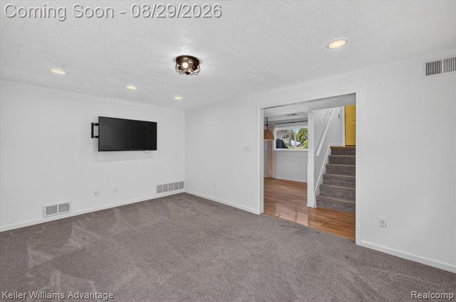 942 Panorama Drive, Milford, MI 48381