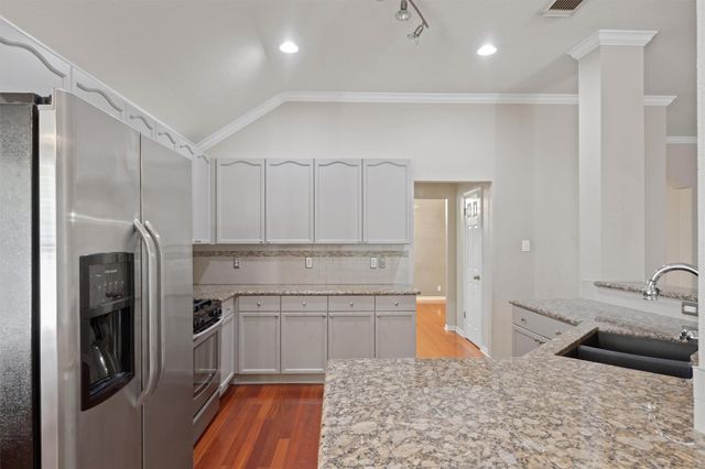 7124 Quimper LN, Austin, TX 78749