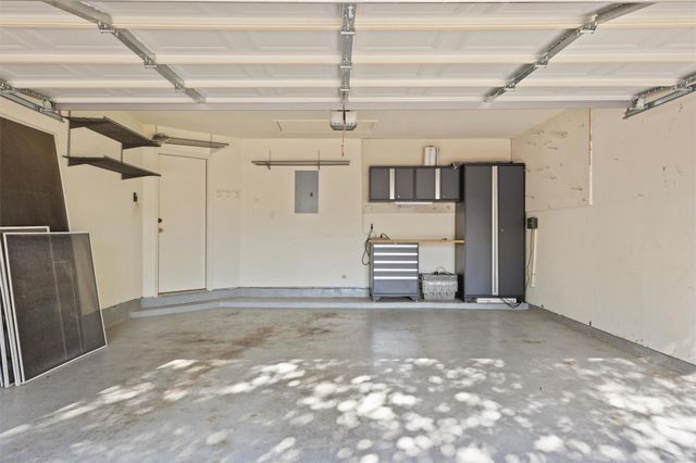 7124 Quimper LN, Austin, TX 78749