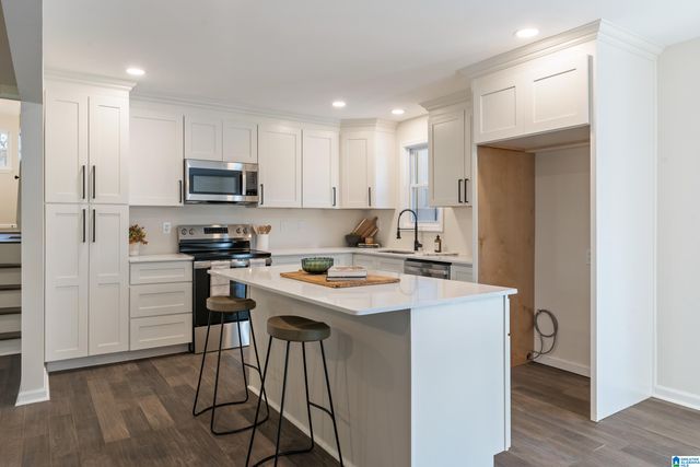 2562 COMANCHE DRIVE, Birmingham, AL 35244