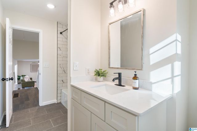 2562 COMANCHE DRIVE, Birmingham, AL 35244