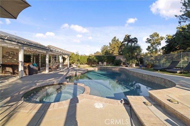 1372 Avenida Loma Vista, San Dimas, CA 91773