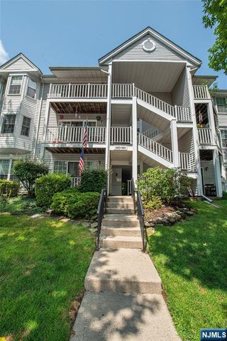 540 Holly Court, Mahwah, NJ 07430
