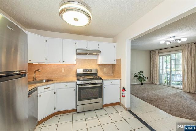 540 Holly Court, Mahwah, NJ 07430