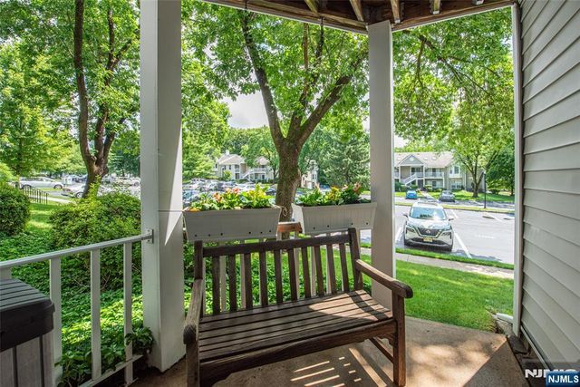 540 Holly Court, Mahwah, NJ 07430