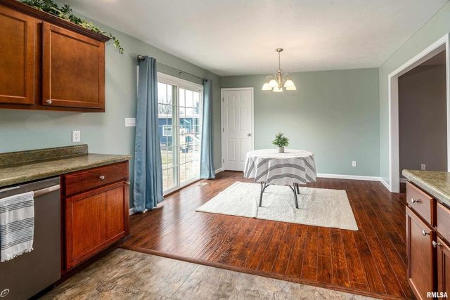 1101 CALIFORNIA Street, Carterville, IL 62918