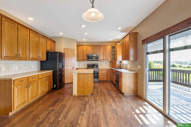 2310 Sand Hills Drive, Papillion, NE 68046