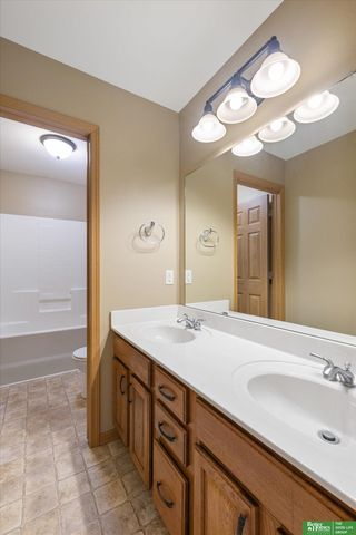2310 Sand Hills Drive, Papillion, NE 68046