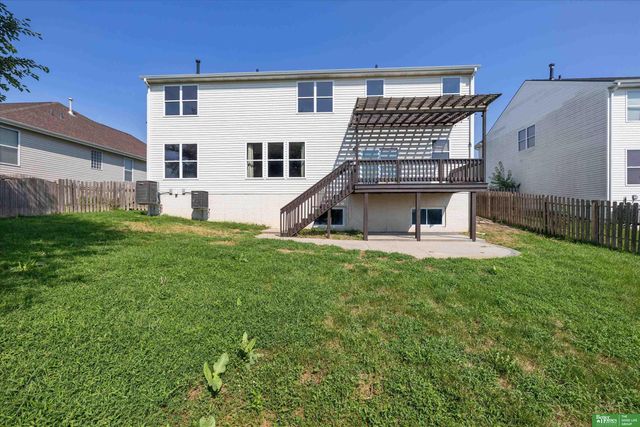 2310 Sand Hills Drive, Papillion, NE 68046