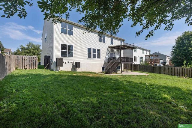 2310 Sand Hills Drive, Papillion, NE 68046