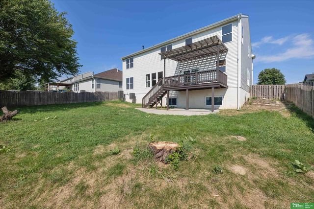 2310 Sand Hills Drive, Papillion, NE 68046