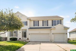 2310 Sand Hills Drive, Papillion, NE 68046