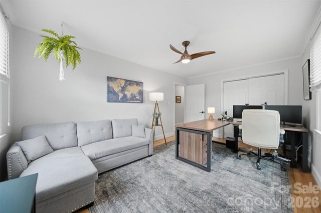 1002 S Brady Avenue, Newton, NC 28658