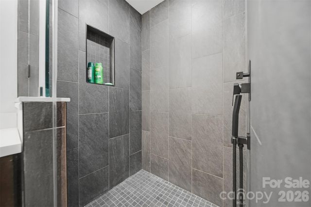 1002 S Brady Avenue, Newton, NC 28658