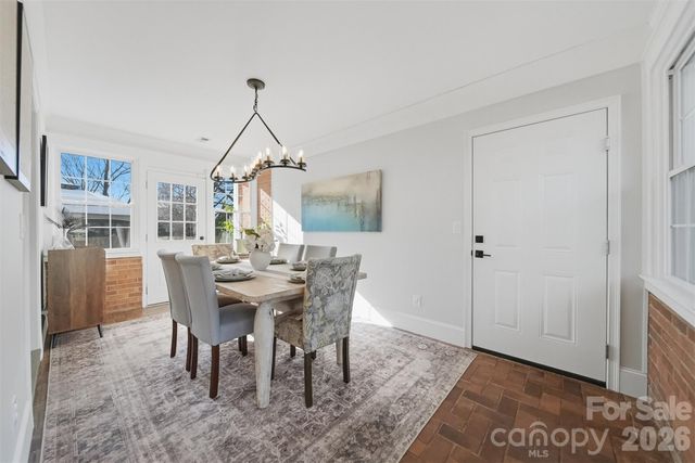 1002 S Brady Avenue, Newton, NC 28658