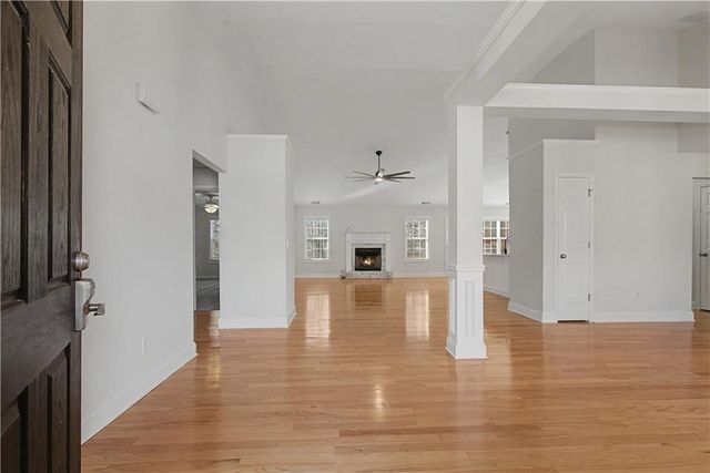 4235 Crestwood Bend Circle, Buford, GA 30518