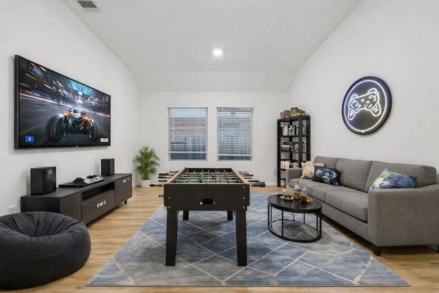 9814 Kingston Liberty Lane, Baytown, TX 77521