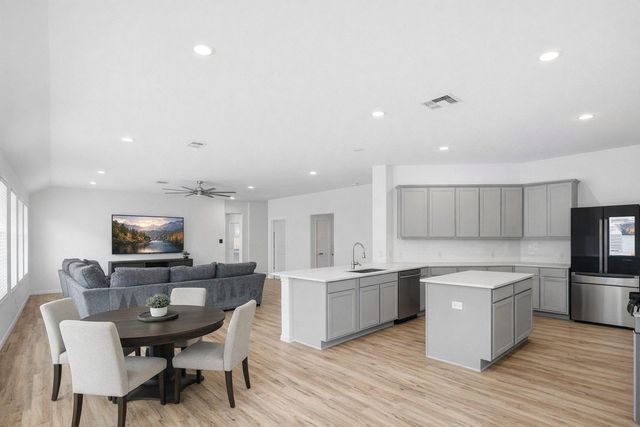 9814 Kingston Liberty Lane, Baytown, TX 77521