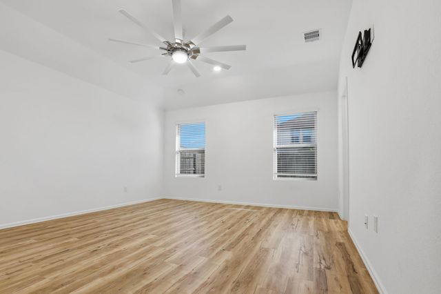 9814 Kingston Liberty Lane, Baytown, TX 77521