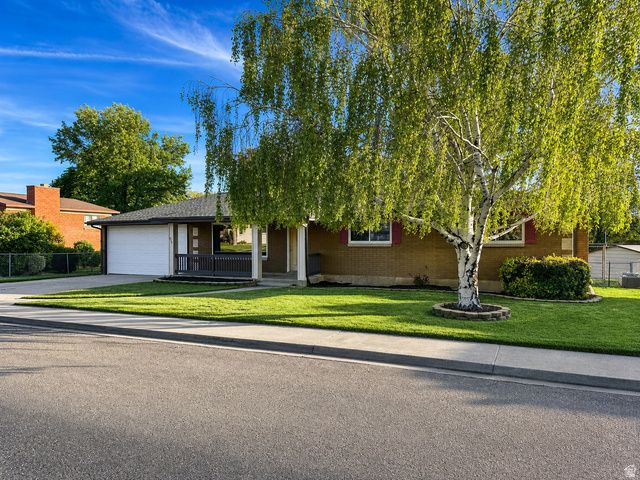 813 WHIPPLE DR, Lehi, UT 84043