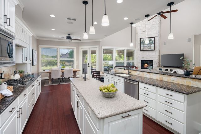 1814 Stacy Road, Fairview, TX 75069