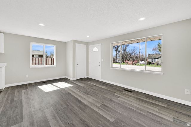 5980 S 2700 W, Roy, UT 84067