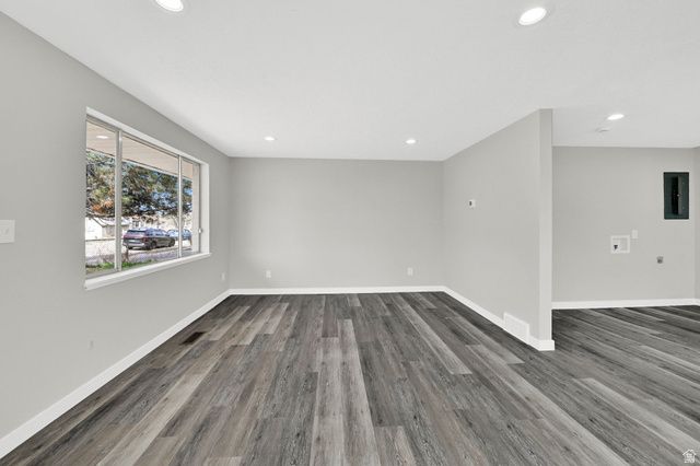 5980 S 2700 W, Roy, UT 84067