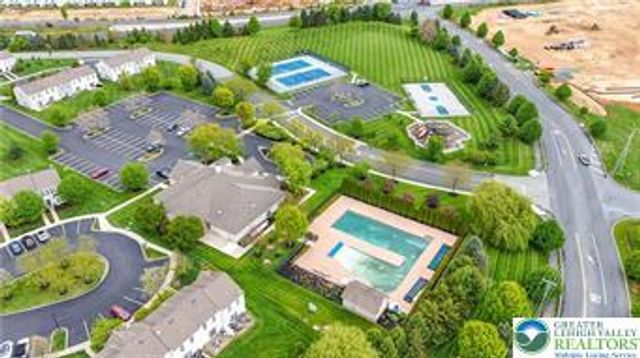 8638 Mayfair Court, Upper Macungie Twp, PA 18031