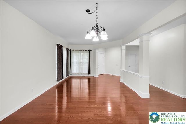 8638 Mayfair Court, Upper Macungie Twp, PA 18031
