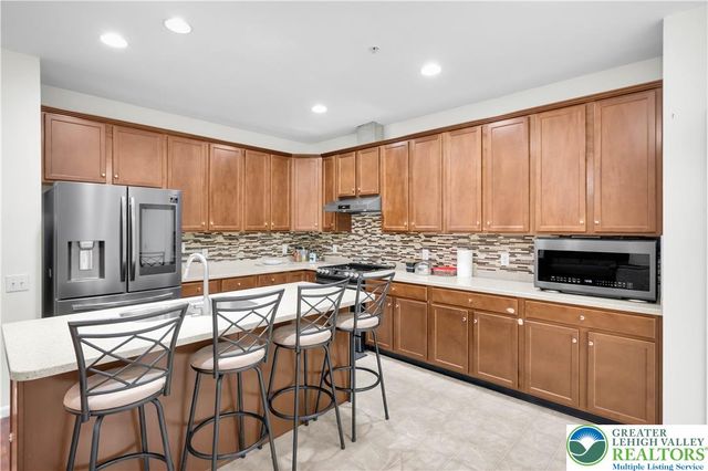 8638 Mayfair Court, Upper Macungie Twp, PA 18031