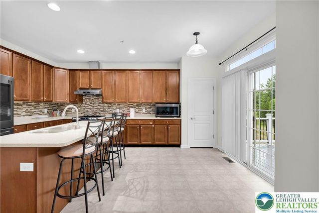 8638 Mayfair Court, Upper Macungie Twp, PA 18031