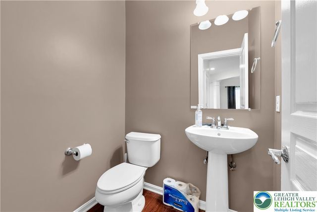 8638 Mayfair Court, Upper Macungie Twp, PA 18031