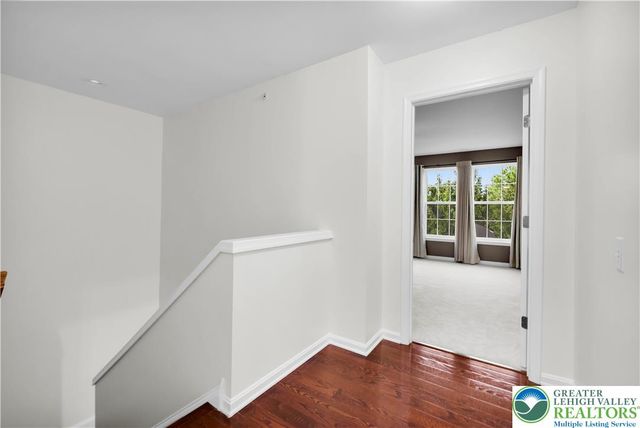 8638 Mayfair Court, Upper Macungie Twp, PA 18031