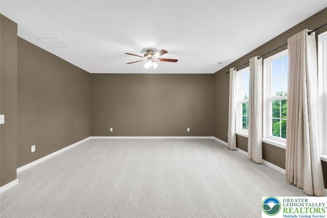 8638 Mayfair Court, Upper Macungie Twp, PA 18031