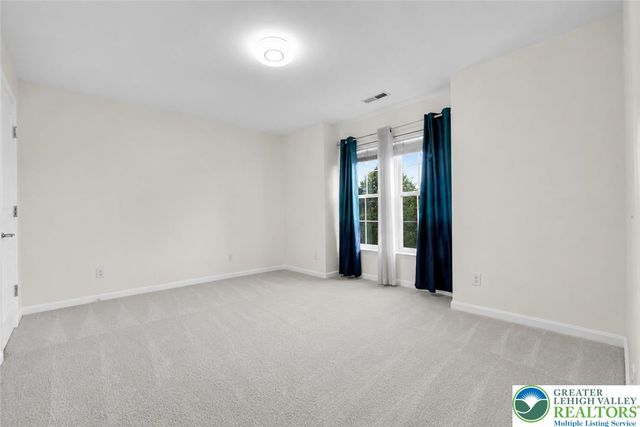 8638 Mayfair Court, Upper Macungie Twp, PA 18031