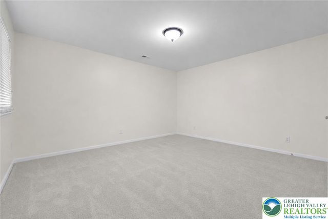 8638 Mayfair Court, Upper Macungie Twp, PA 18031