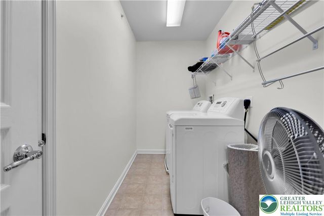 8638 Mayfair Court, Upper Macungie Twp, PA 18031
