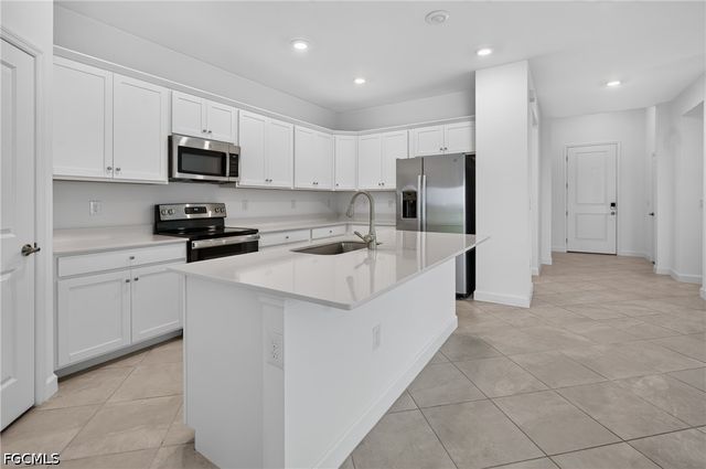 9156 Leatherwood LOOP, Lehigh Acres, FL 33936