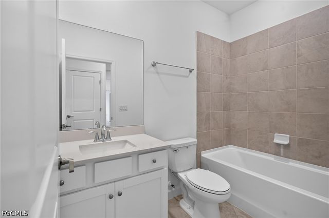 9156 Leatherwood LOOP, Lehigh Acres, FL 33936