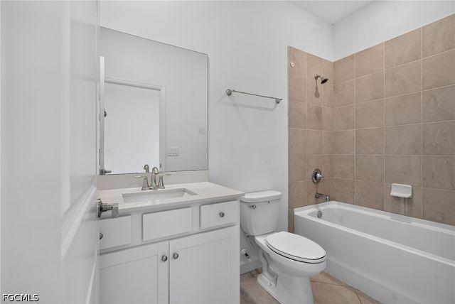 9156 Leatherwood LOOP, Lehigh Acres, FL 33936