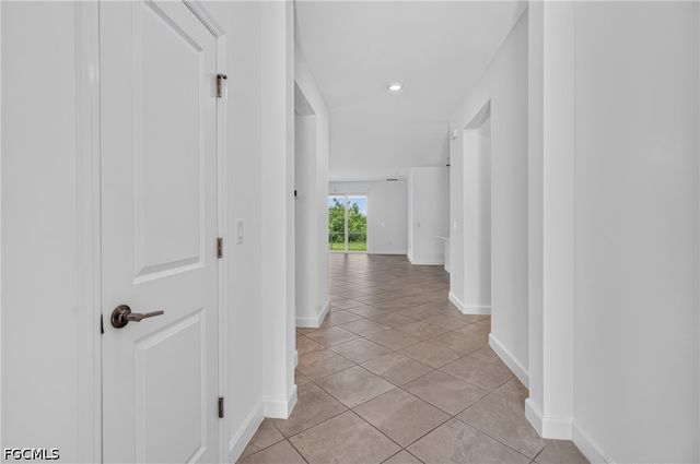 9156 Leatherwood LOOP, Lehigh Acres, FL 33936