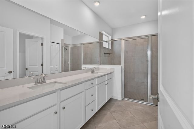 9156 Leatherwood LOOP, Lehigh Acres, FL 33936