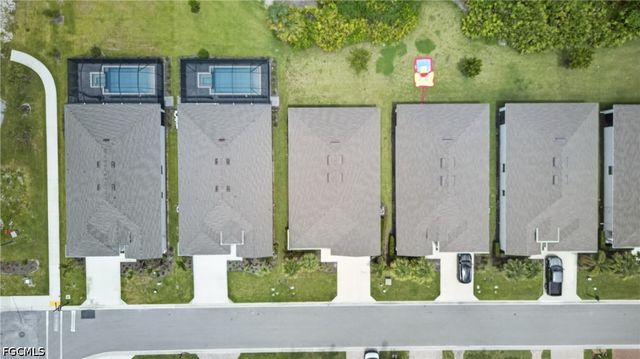 9156 Leatherwood LOOP, Lehigh Acres, FL 33936