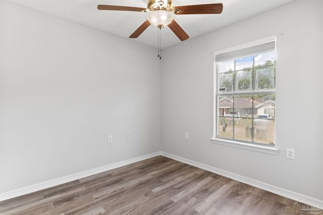 1066 Brownfield Rd, Pensacola, FL 32526