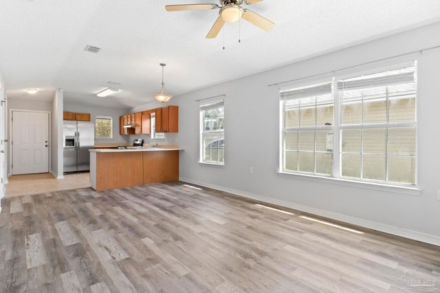 1066 Brownfield Rd, Pensacola, FL 32526